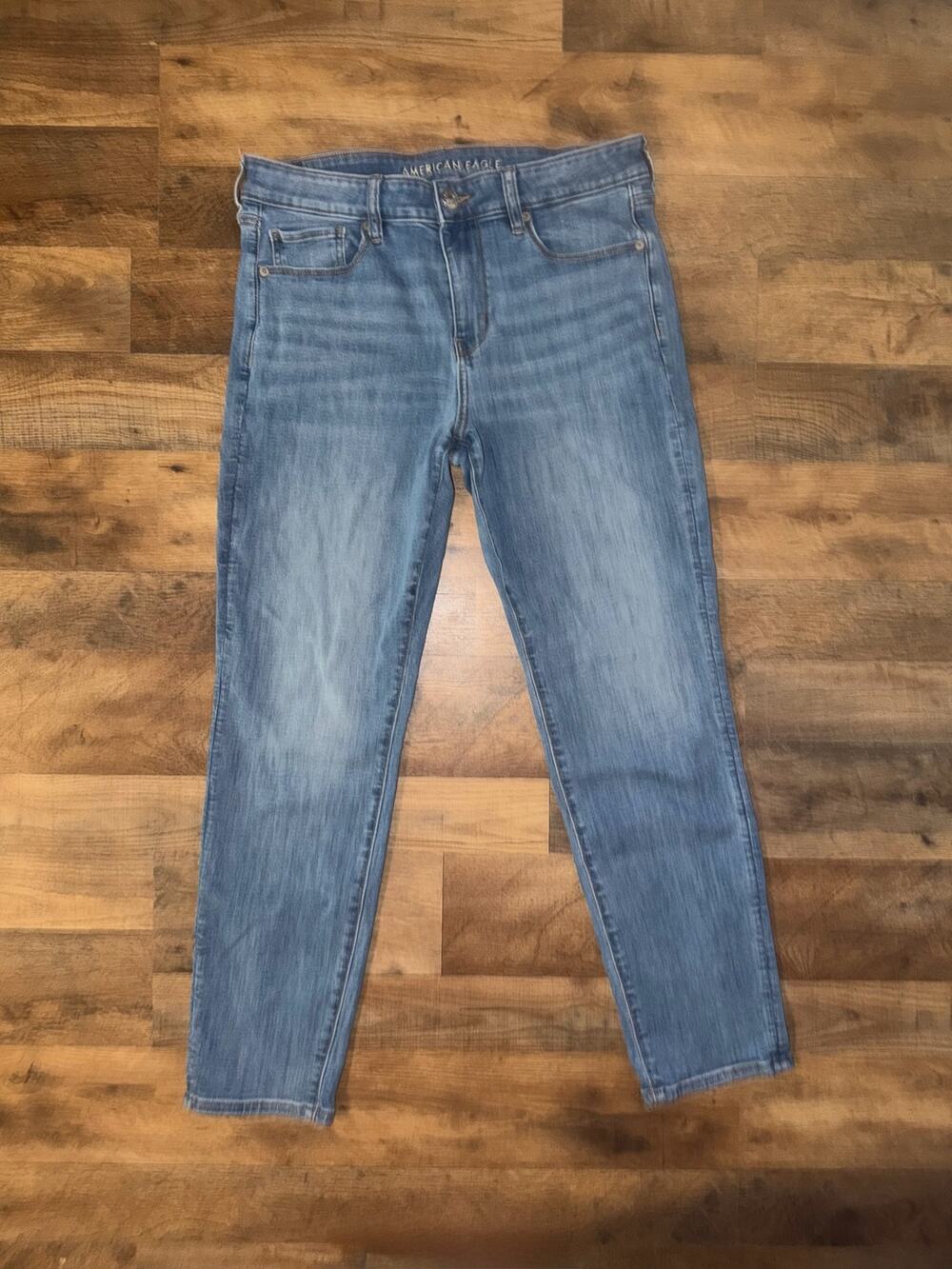 American Eagle women’s next level stretch blue skinny jeans